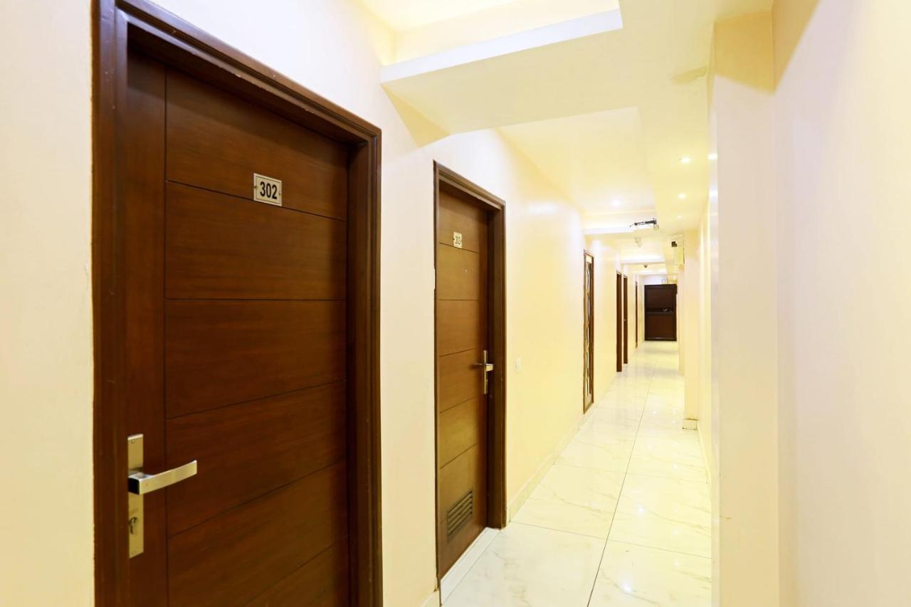 Capital O 23188 Glory Villa 뉴델리 외부 사진